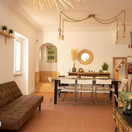 The Shed Surf Lodge Costa da Caparica Esterno foto