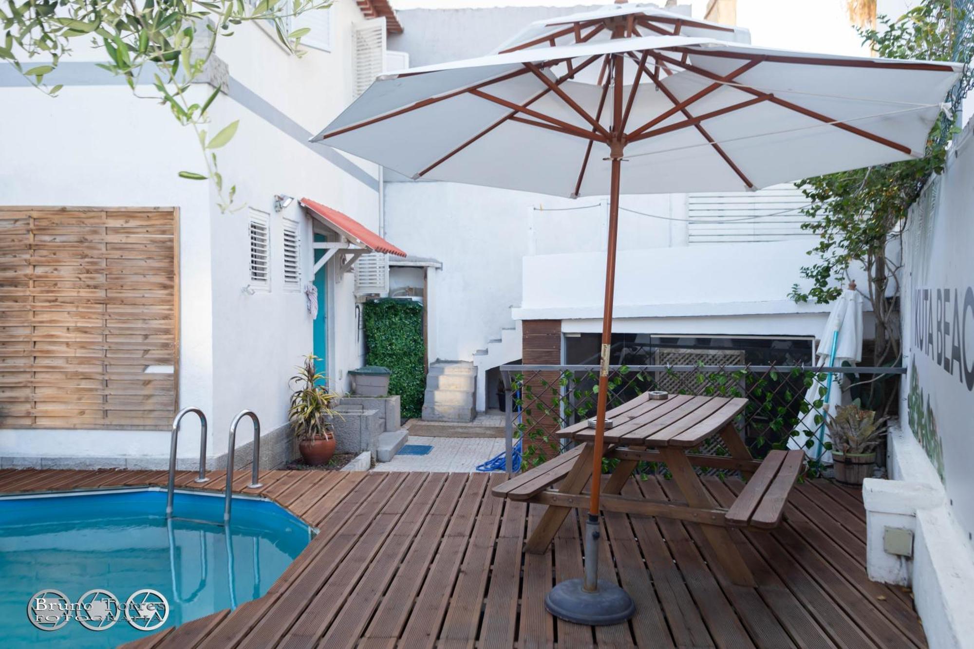 The Shed Surf Lodge Costa da Caparica Esterno foto