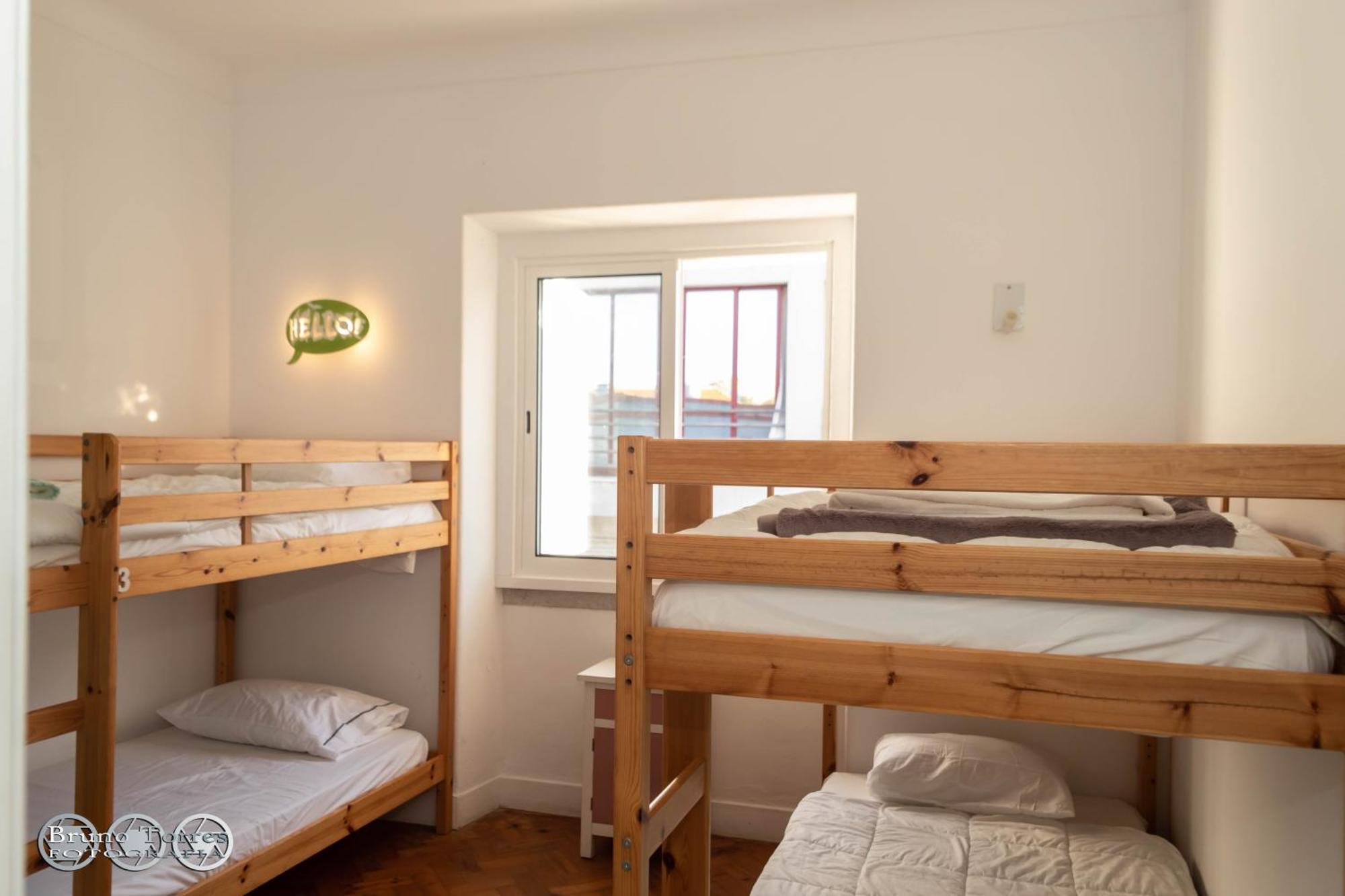 The Shed Surf Lodge Costa da Caparica Esterno foto